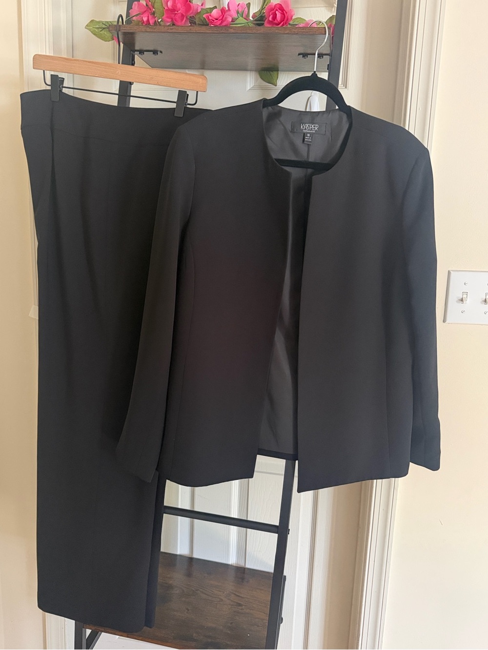 Kasper Black Two Piece Jacket & pants Set Minimalist Office Career Church Formal